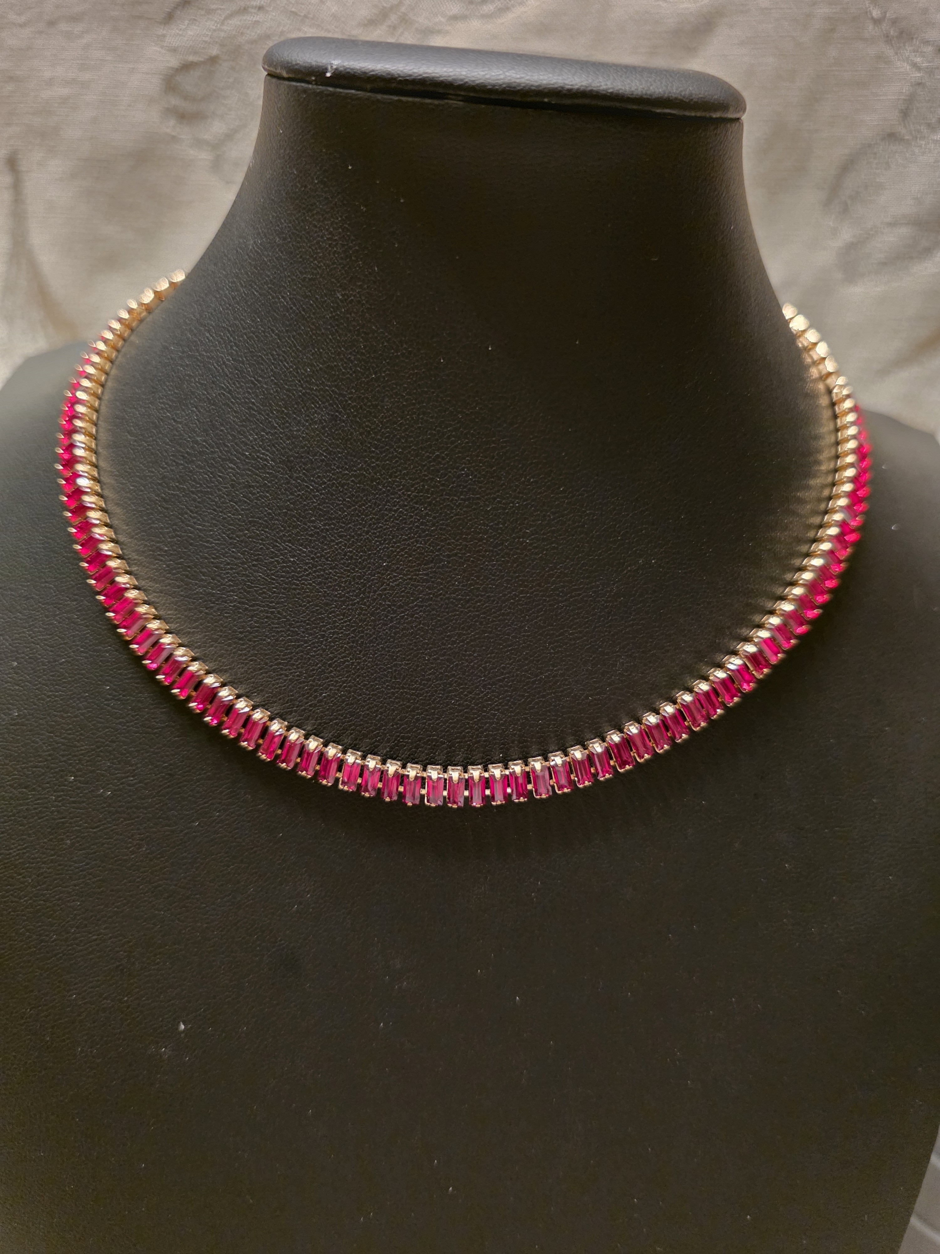 #443 Gold-Tone Necklace With Red Crystal Accents. Nwot